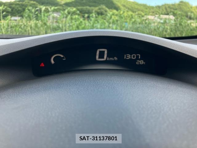 Nissan LEAF 2016-06 8336491-22