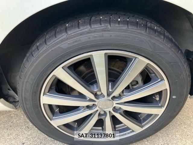 Nissan LEAF 2016-06 8336491-6