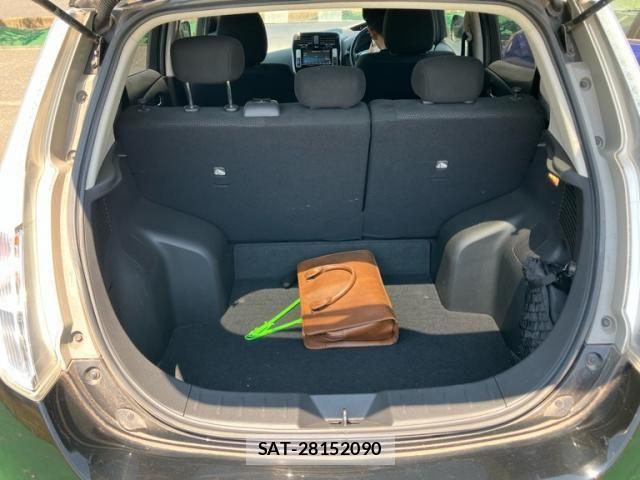 Nissan LEAF 2017-03 8336493-11