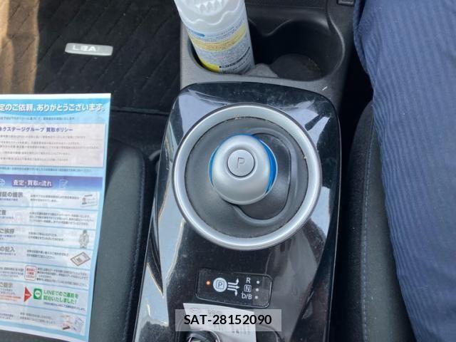 Nissan LEAF 2017-03 8336493-16