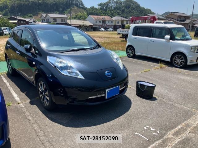 Nissan LEAF 2017-03 8336493-1