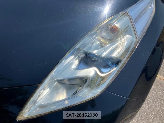 Nissan LEAF 2017-03 8336493-24