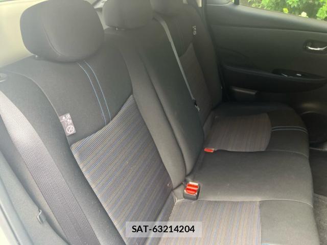 Nissan LEAF 2022-07 8336488-12