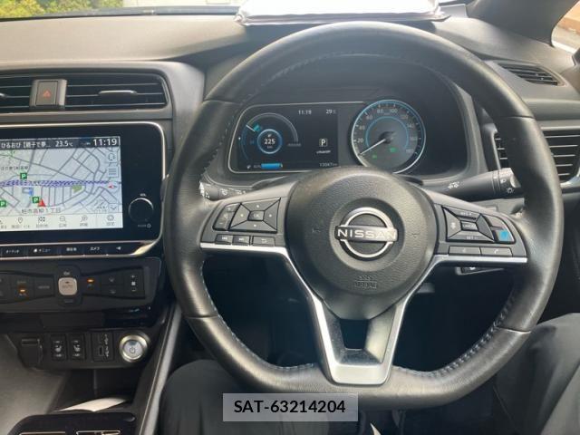 Nissan LEAF 2022-07 8336488-17