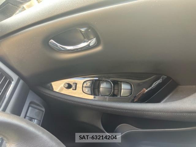 Nissan LEAF 2022-07 8336488-25