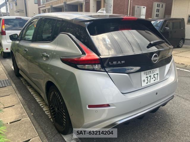 Nissan LEAF 2022-07 8336488-4