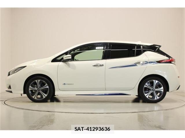 Nissan LEAF 2022-03 8336487-9