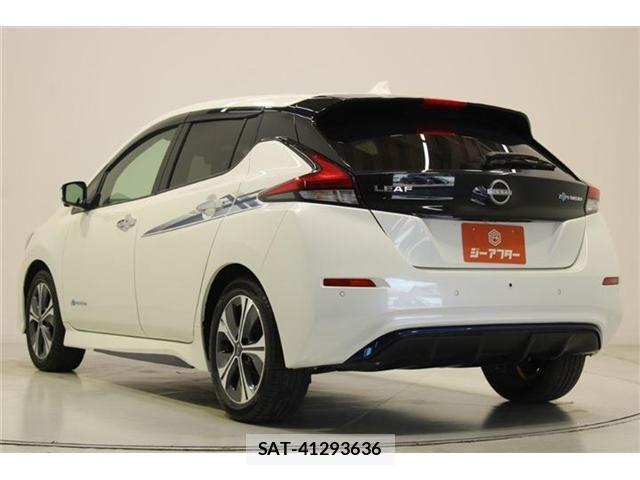 Nissan LEAF 2022-03 8336487-11