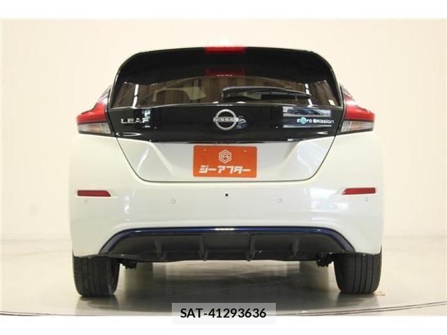Nissan LEAF 2022-03 8336487-12
