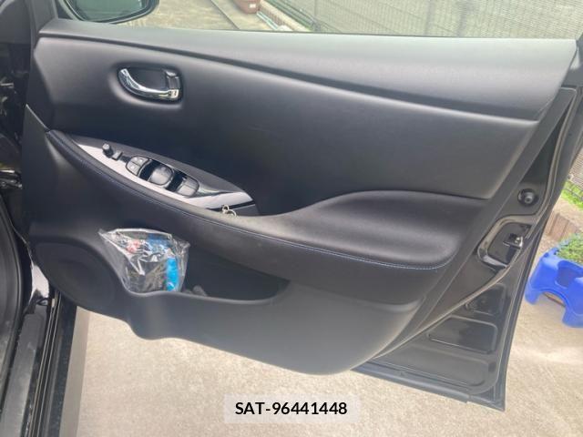 Nissan LEAF 2018-01 8336489-13