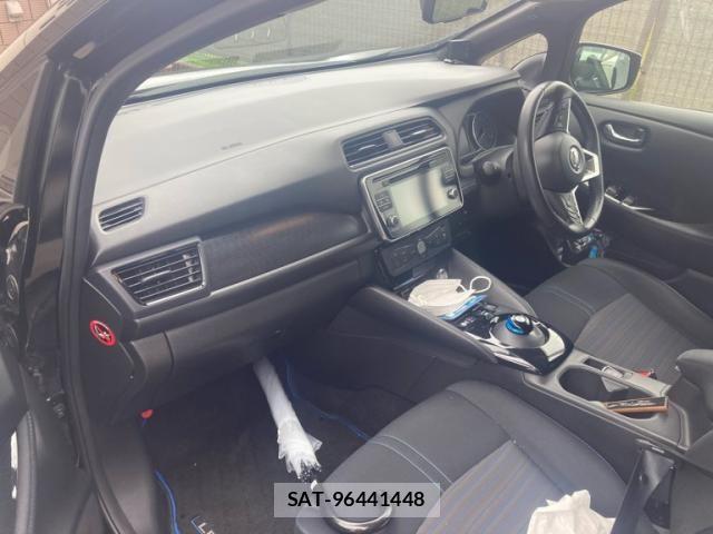 Nissan LEAF 2018-01 8336489-21