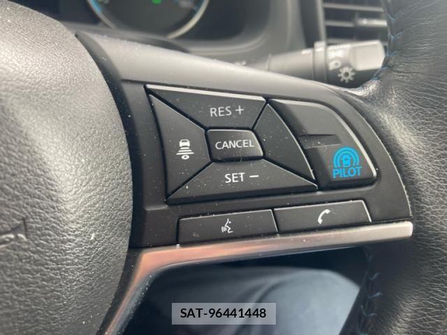 Nissan LEAF 2018-01 8336489-24