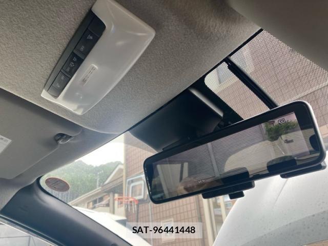 Nissan LEAF 2018-01 8336489-28