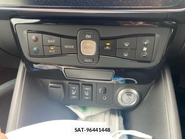 Nissan LEAF 2018-01 8336489-29