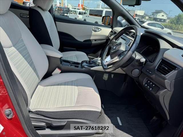 Nissan LEAF 2018-03 8334853-15