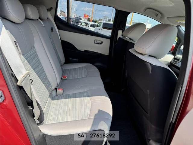 Nissan LEAF 2018-03 8334853-16