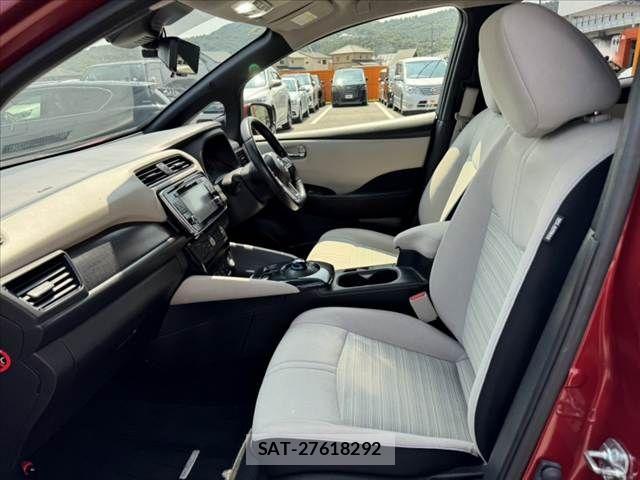 Nissan LEAF 2018-03 8334853-17