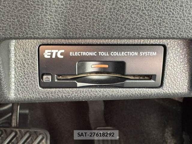 Nissan LEAF 2018-03 8334853-28