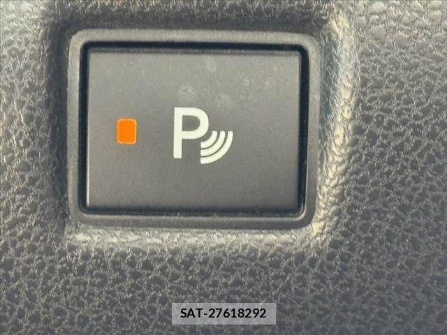 Nissan LEAF 2018-03 8334853-4
