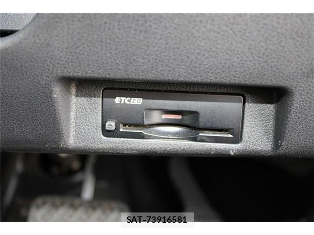 Nissan LEAF 2021-07 8336486-3
