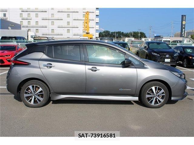 Nissan LEAF 2021-07 8336486-7