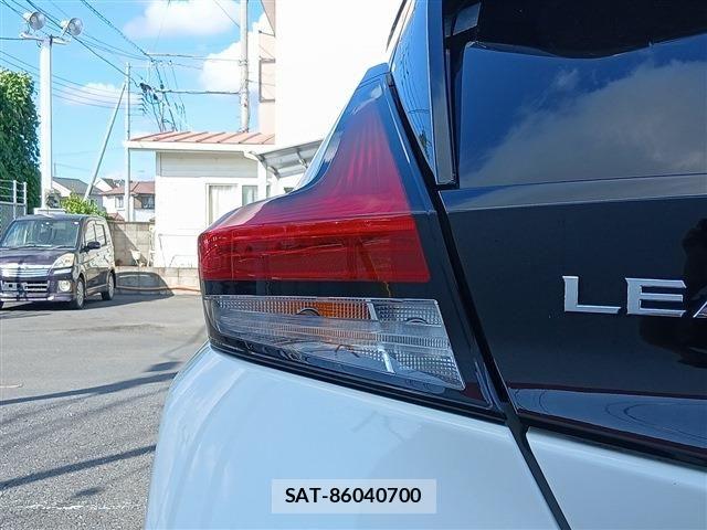 Nissan LEAF 2019-08 8354812-27