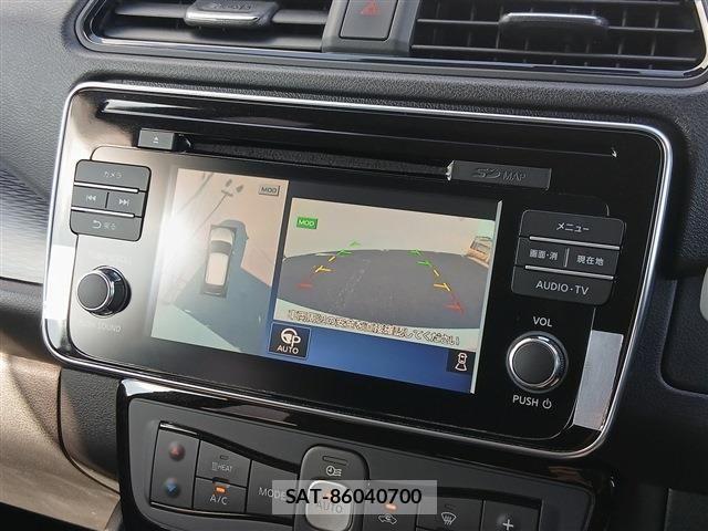 Nissan LEAF 2019-08 8354812-6
