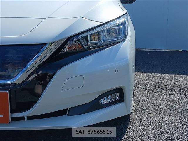 Nissan LEAF 2018-02 8354810-25
