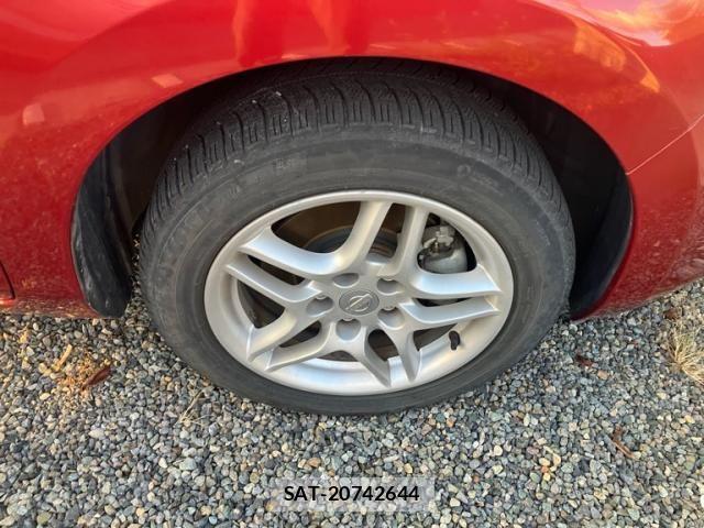Nissan LEAF 2015-06 8366643-6