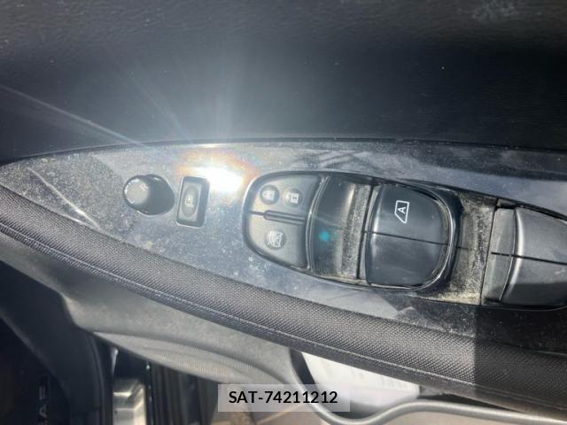 Nissan LEAF 2017-12 8366641-15