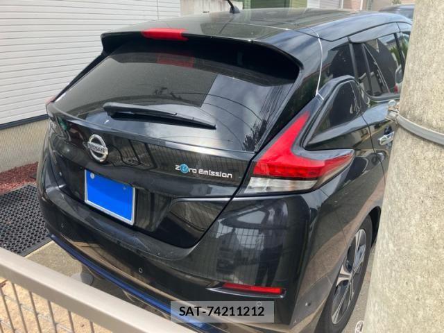 Nissan LEAF 2017-12 8366641-4