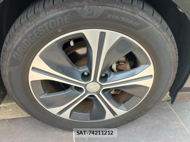 Nissan LEAF 2017-12 8366641-7