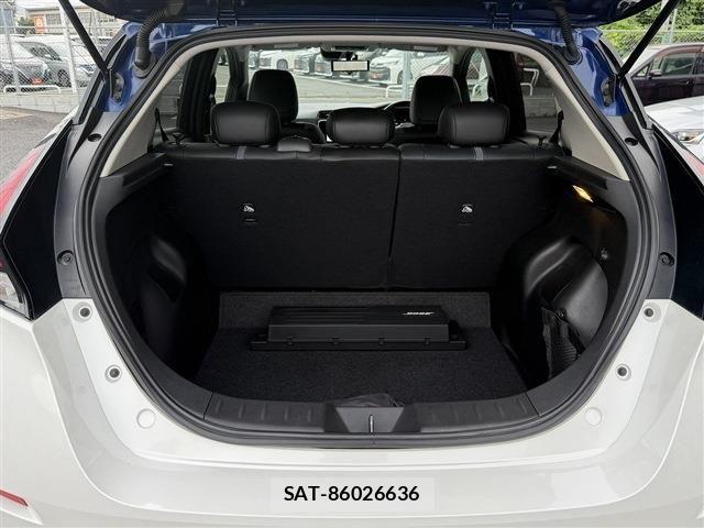 Nissan LEAF 2022-07 8366632-18