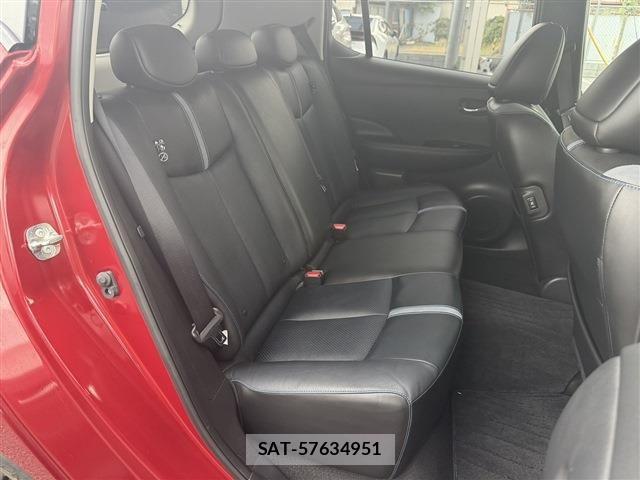 Nissan LEAF 2019-01 8366637-15