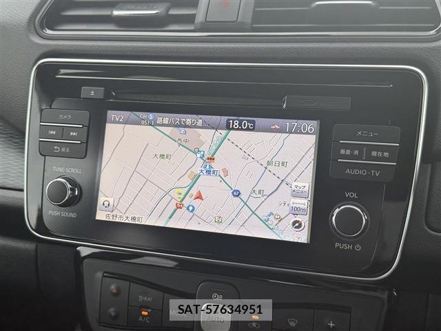 Nissan LEAF 2019-01 8366637-2