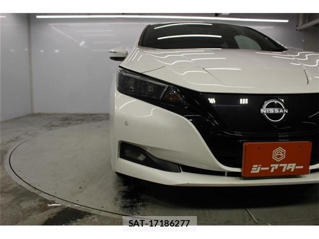 Nissan LEAF 2022-09 8366635-10