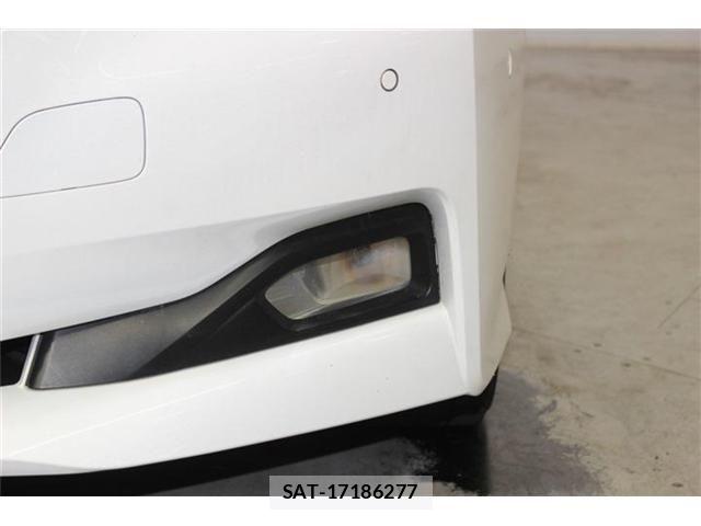 Nissan LEAF 2022-09 8366635-15