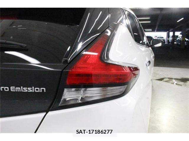 Nissan LEAF 2022-09 8366635-18