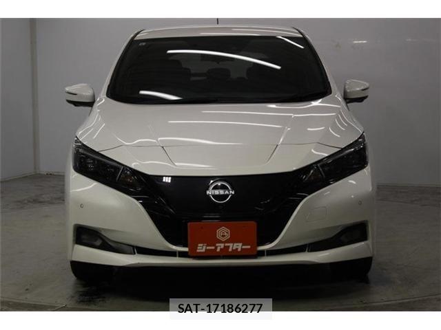 Nissan LEAF 2022-09 8366635-1