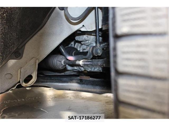 Nissan LEAF 2022-09 8366635-19