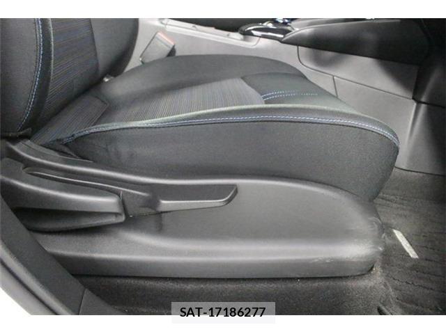 Nissan LEAF 2022-09 8366635-27