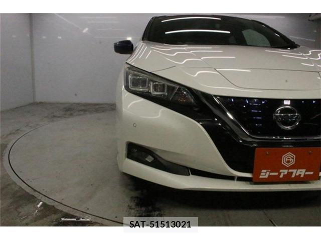 Nissan LEAF 2017-10 8366639-10