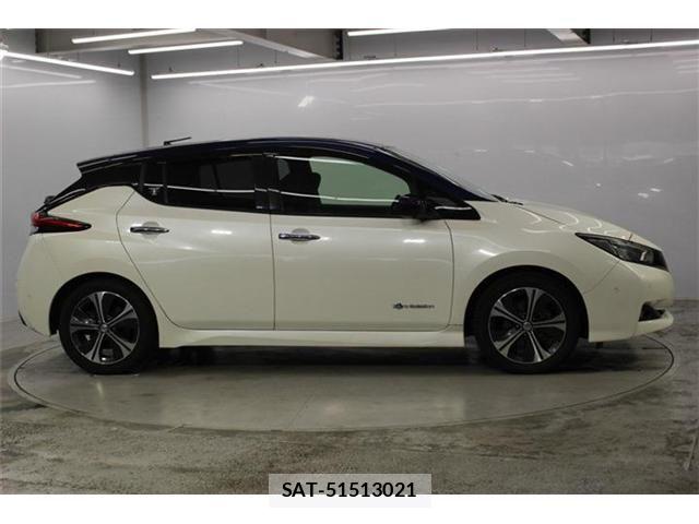 Nissan LEAF 2017-10 8366639-3