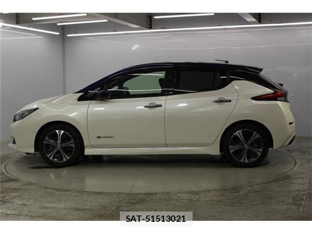 Nissan LEAF 2017-10 8366639-7