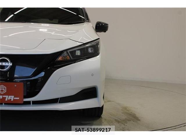 Nissan LEAF 2022-07 8366633-13