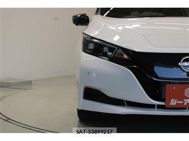 Nissan LEAF 2022-07 8366633-15