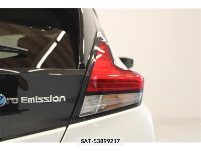 Nissan LEAF 2022-07 8366633-17