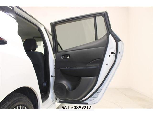 Nissan LEAF 2022-07 8366633-29