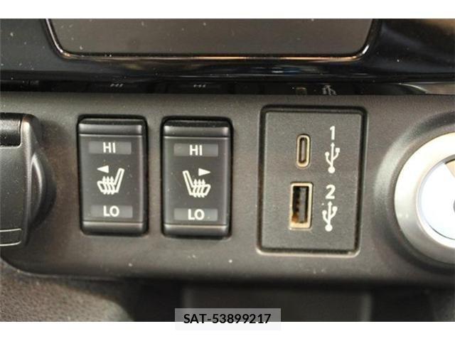 Nissan LEAF 2022-07 8366633-4