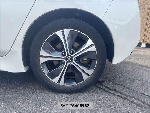 Nissan LEAF 2021-03 8366638-27